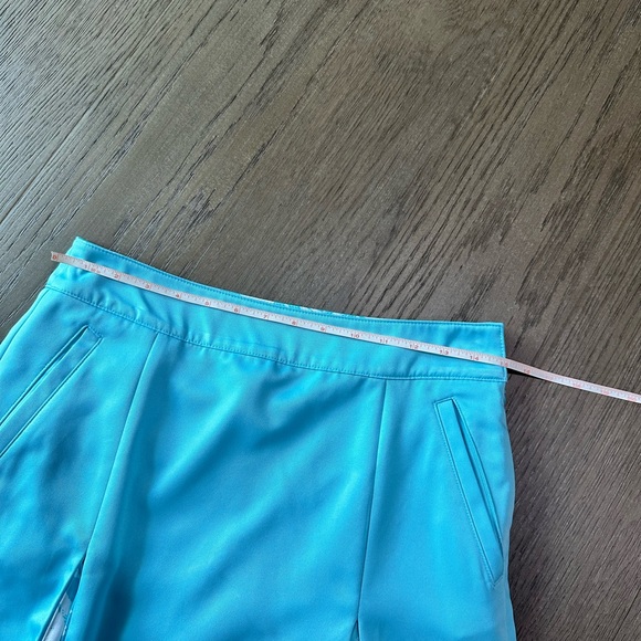 Izod Golf Skort Light Blue Size 2 - Picture 9 of 14